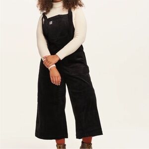 Lucy & Yak Jenny Wide Leg Corduroy Dungarees in Black Size 6